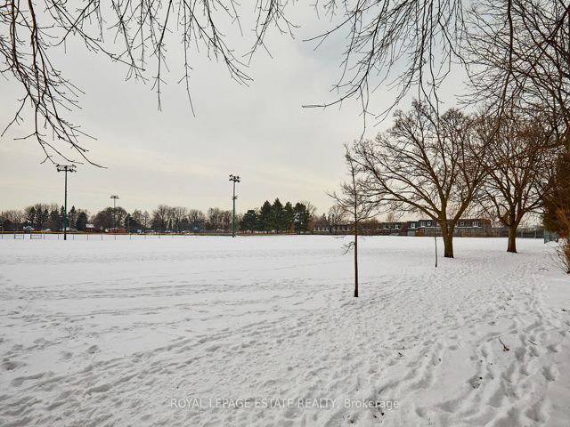 704 - 3420 Eglinton Ave E