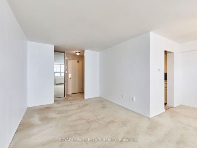 704 - 3420 Eglinton Ave E