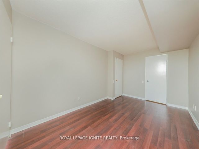 712 - 2466 Eglinton Ave E