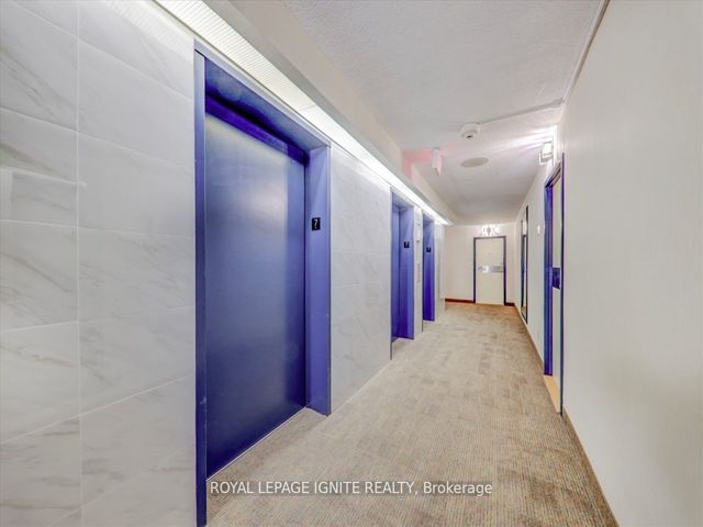 712 - 2466 Eglinton Ave E