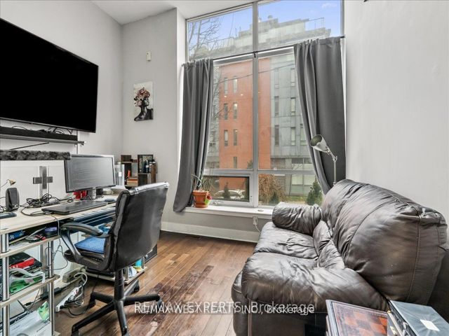 101 - 323 Kingston Rd