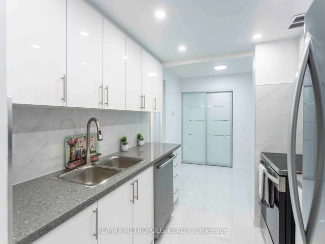 808 - 3151 Bridletowne Circ