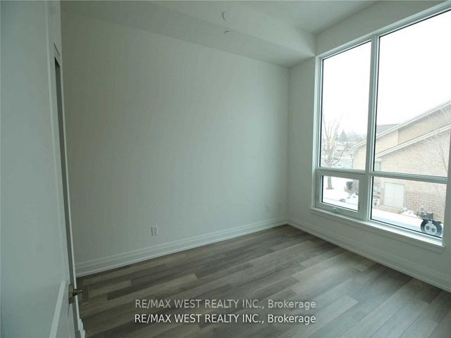222 - 3121 Sheppard Ave E