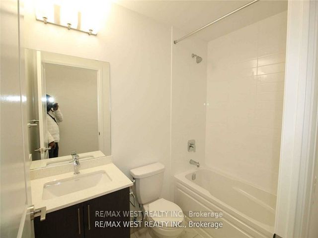 222 - 3121 Sheppard Ave E