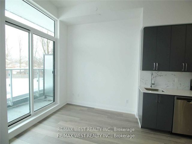 222 - 3121 Sheppard Ave E