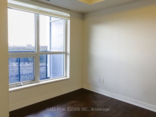 1404 - 151 Village Green Sq W