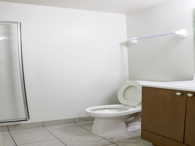 1404 - 151 Village Green Sq W