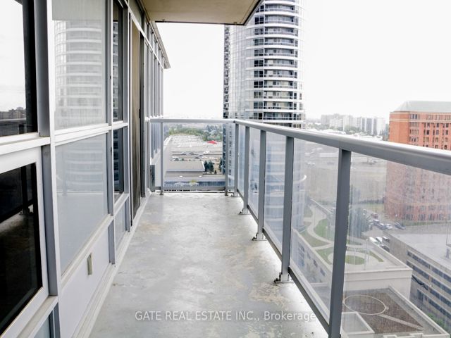 1404 - 151 Village Green Sq W
