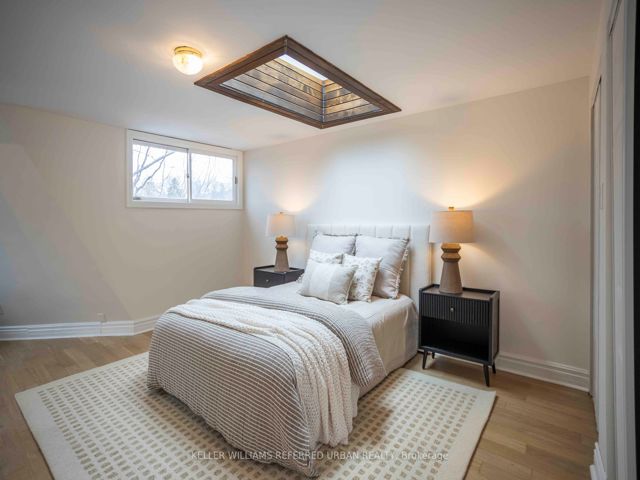 6 - 2366 Queen St E