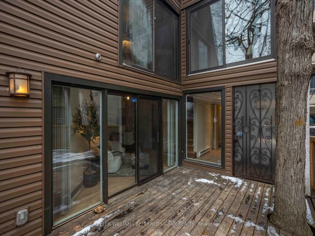 6 - 2366 Queen St E
