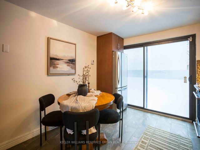 6 - 2366 Queen St E