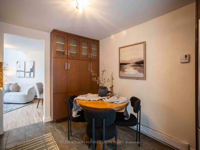 6 - 2366 Queen St E