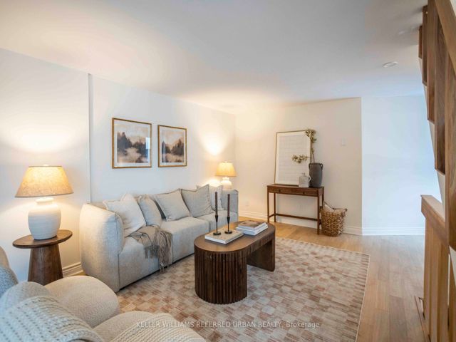 6 - 2366 Queen St E