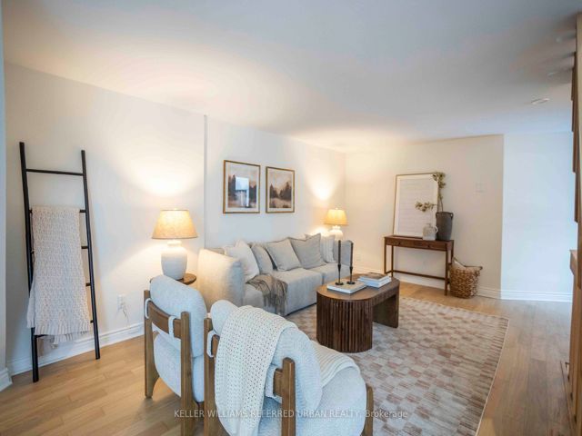6 - 2366 Queen St E