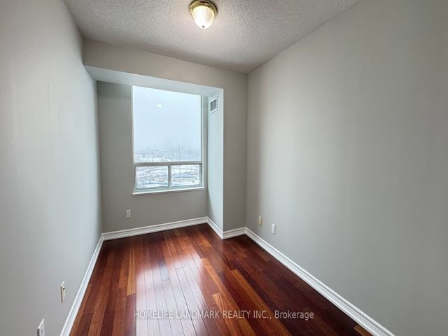 1722 - 68 Corporate Dr