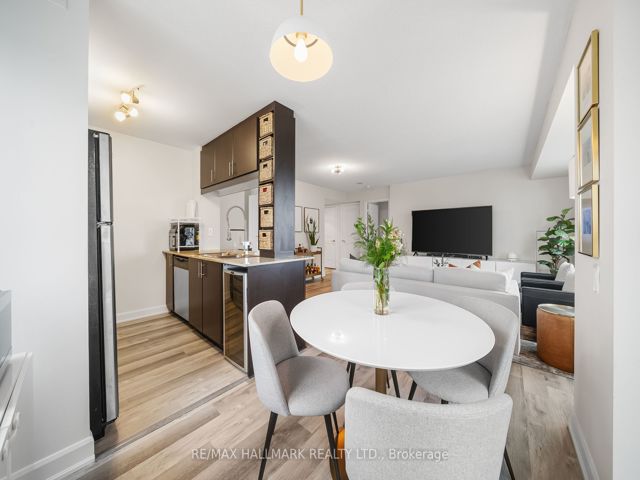 3110 - 25 Town Centre Crt