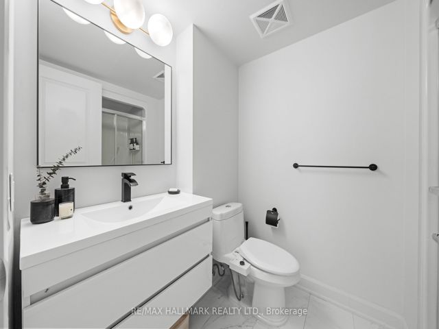 3110 - 25 Town Centre Crt