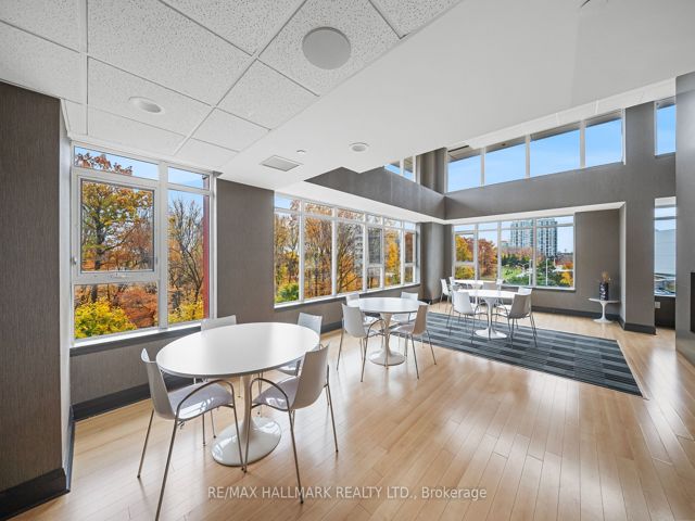 3110 - 25 Town Centre Crt