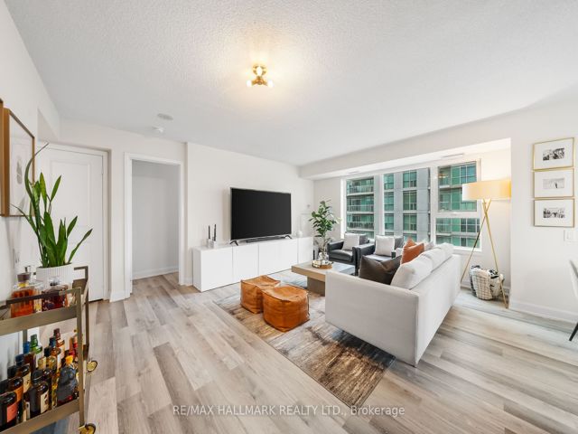 3110 - 25 Town Centre Crt