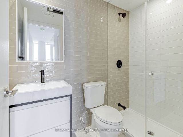 627 - 150 Logan Ave
