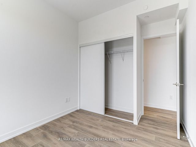 627 - 150 Logan Ave