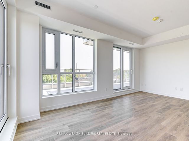 627 - 150 Logan Ave
