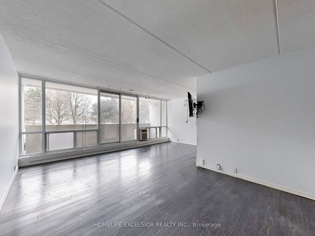 202 - 2 Glamorgan Ave