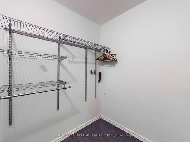 202 - 2 Glamorgan Ave