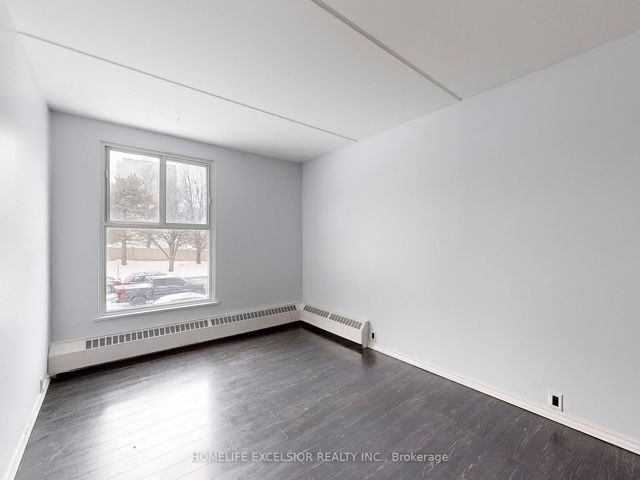 202 - 2 Glamorgan Ave