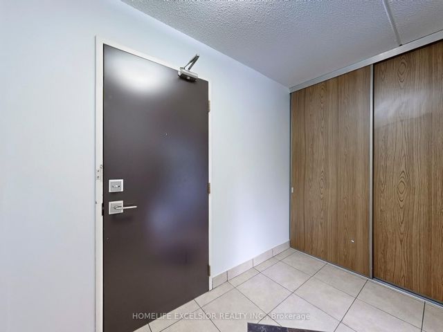 202 - 2 Glamorgan Ave