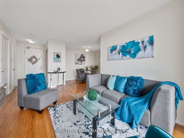 2310 - 61 Town Centre Crt