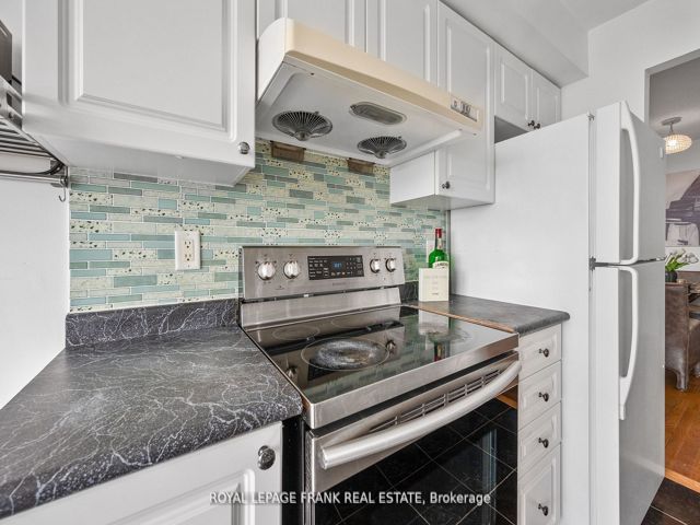 2310 - 61 Town Centre Crt