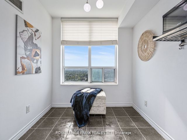2310 - 61 Town Centre Crt