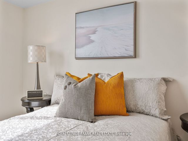 2310 - 61 Town Centre Crt