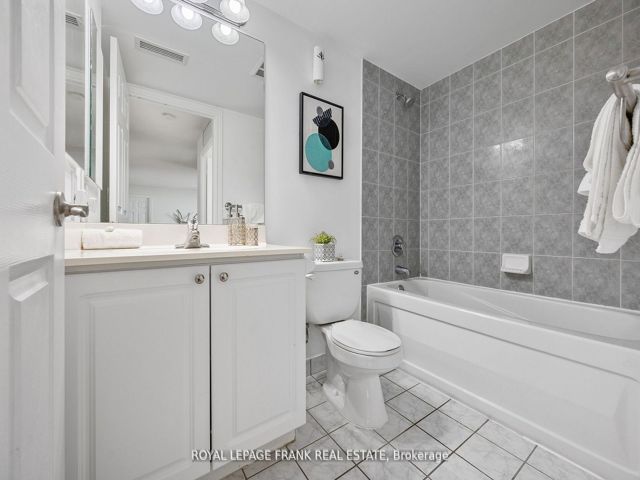 2310 - 61 Town Centre Crt