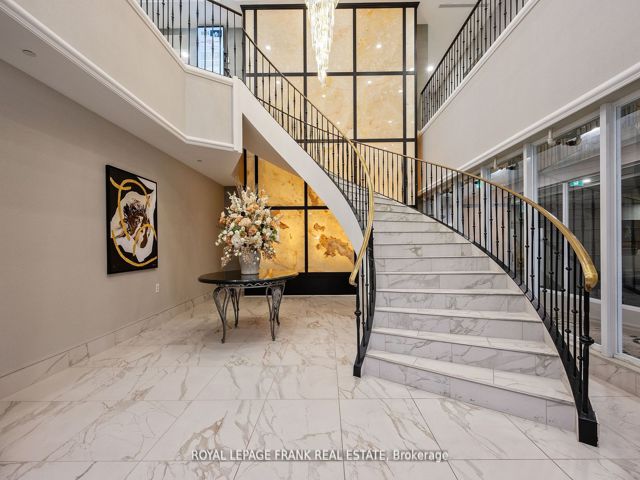 2310 - 61 Town Centre Crt