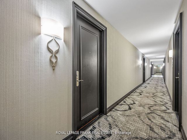 2310 - 61 Town Centre Crt