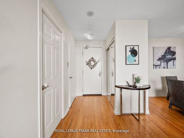 2310 - 61 Town Centre Crt