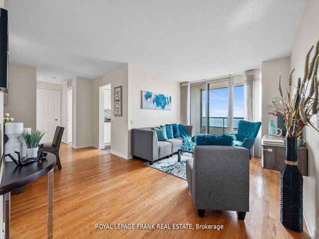 2310 - 61 Town Centre Crt