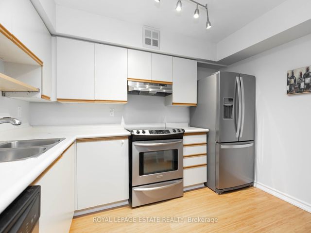 604 - 4 Park Vista Dr