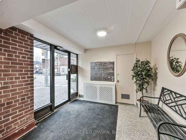101 - 325 Sammon Ave