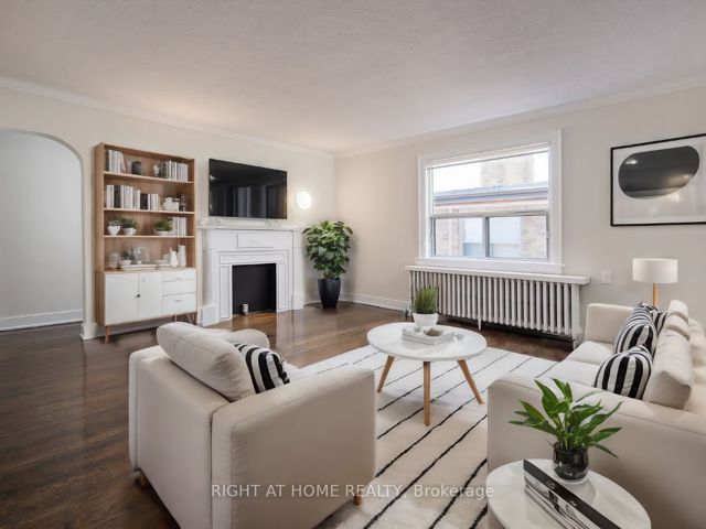41 - 2404 Queen St E