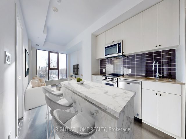 306 - 2799 Kingston Rd