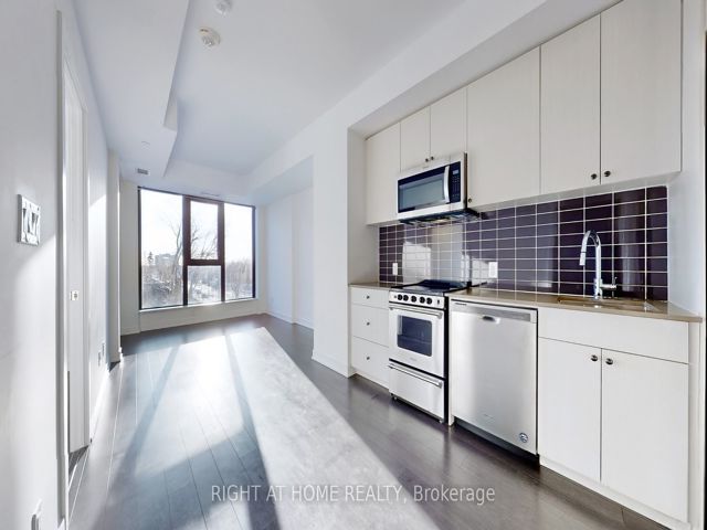 306 - 2799 Kingston Rd