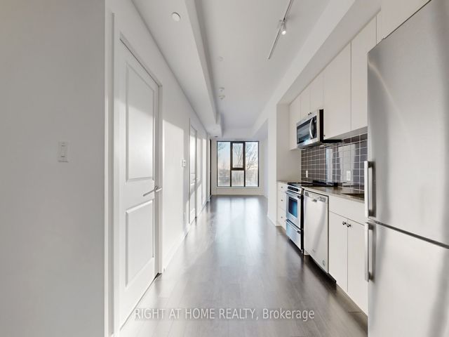306 - 2799 Kingston Rd