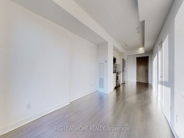 306 - 2799 Kingston Rd