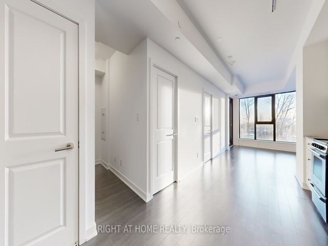 306 - 2799 Kingston Rd