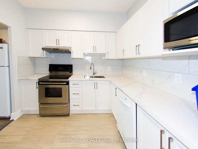 2201 - 4091 Sheppard Ave E