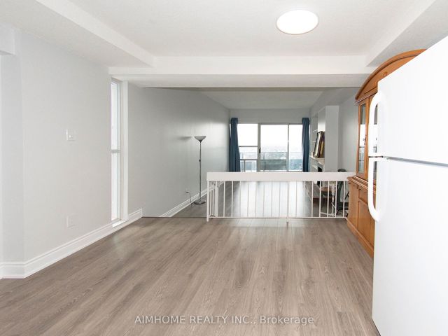 2201 - 4091 Sheppard Ave E