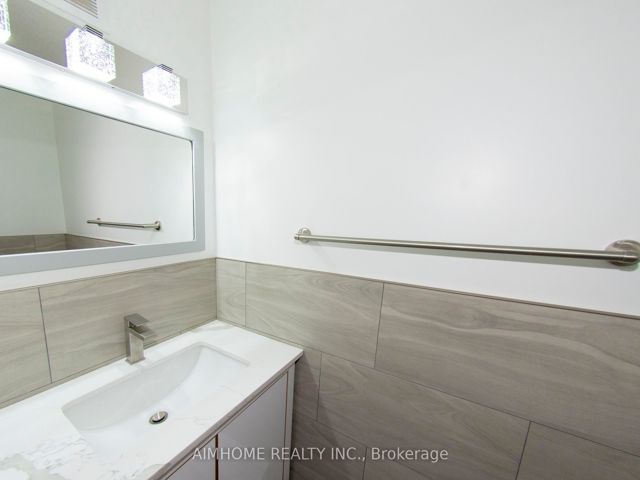 2201 - 4091 Sheppard Ave E
